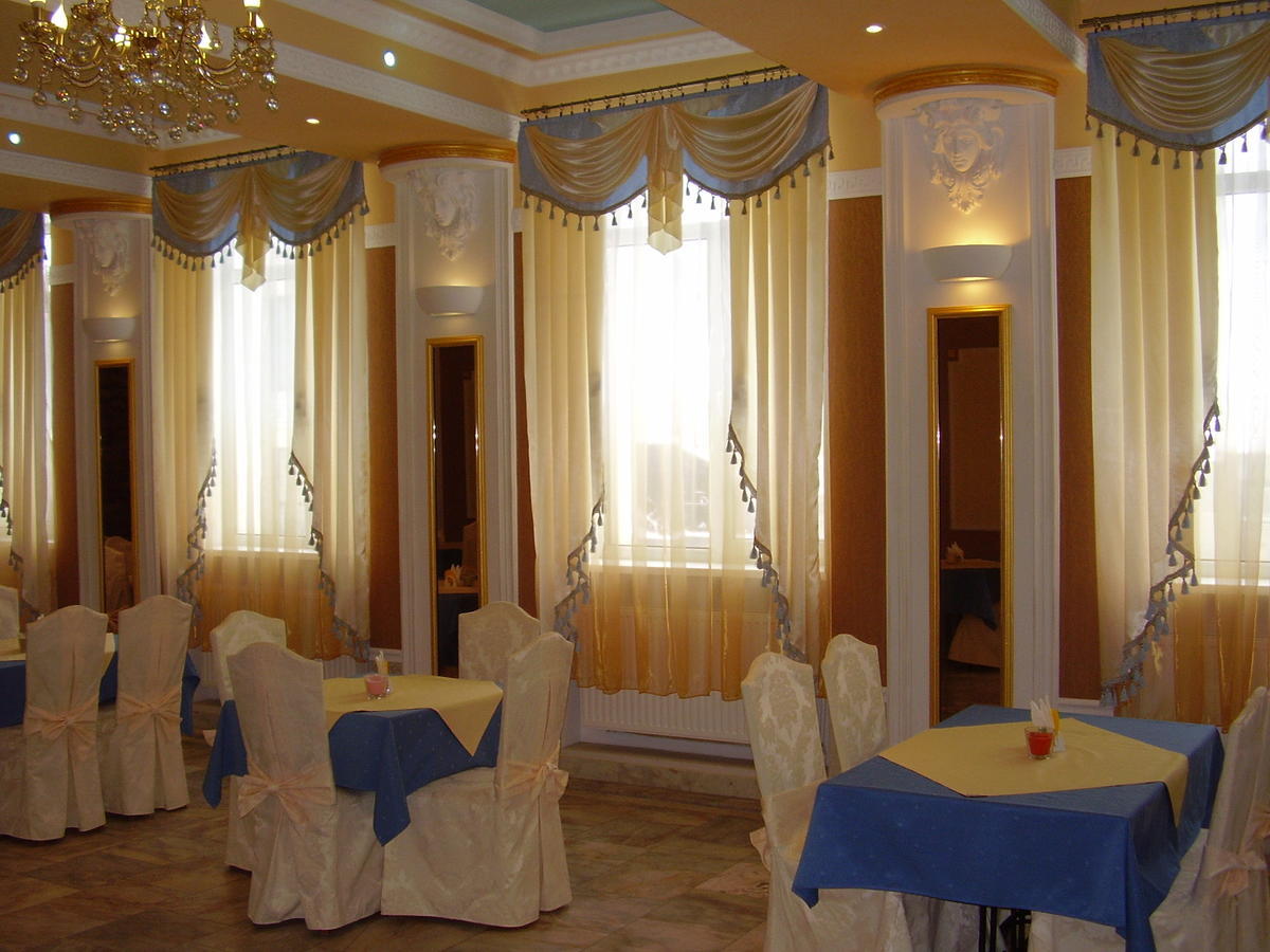 Prezident Hotel Dilove Exterior photo